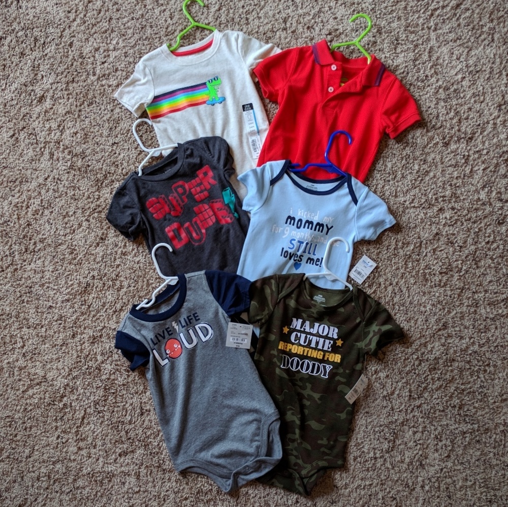 💥2/$10💥 Six onesies